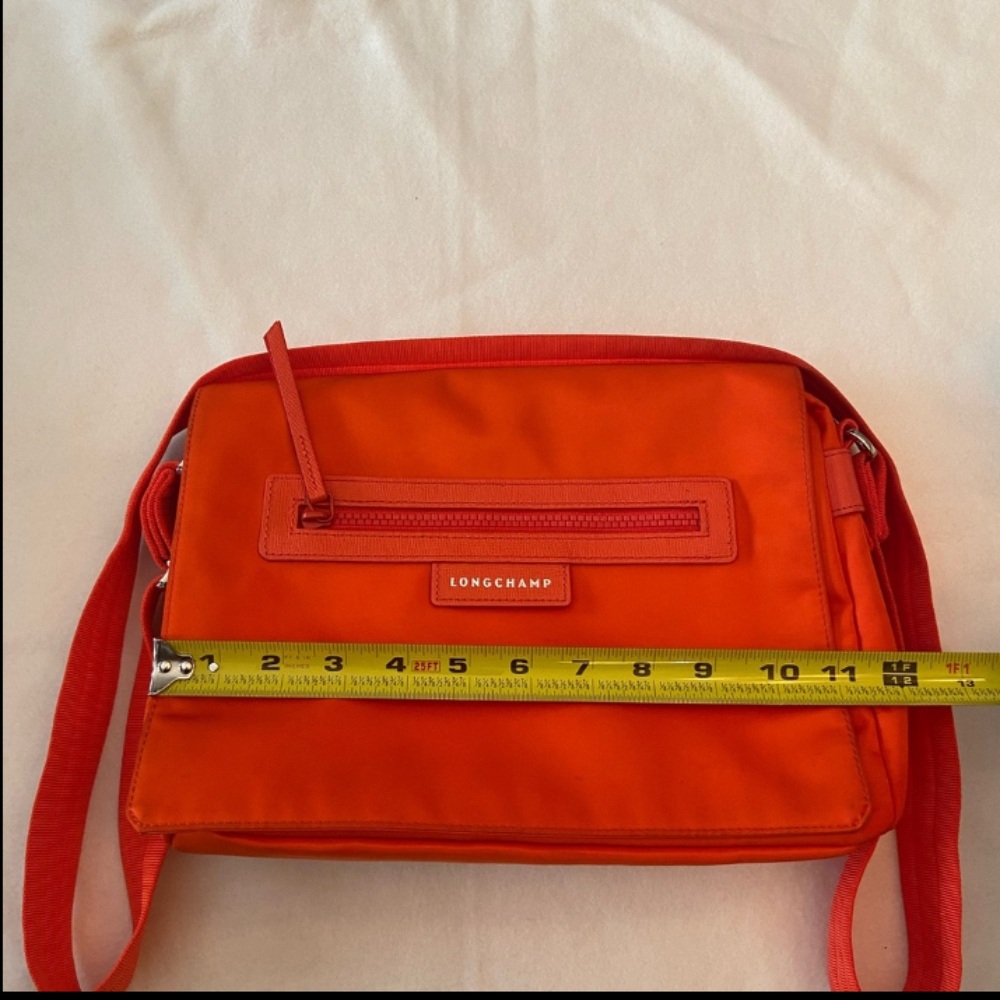 Longchamp Le Pliage Messenger Bag Crossbody Bag in Orange - Picture 10 of 13